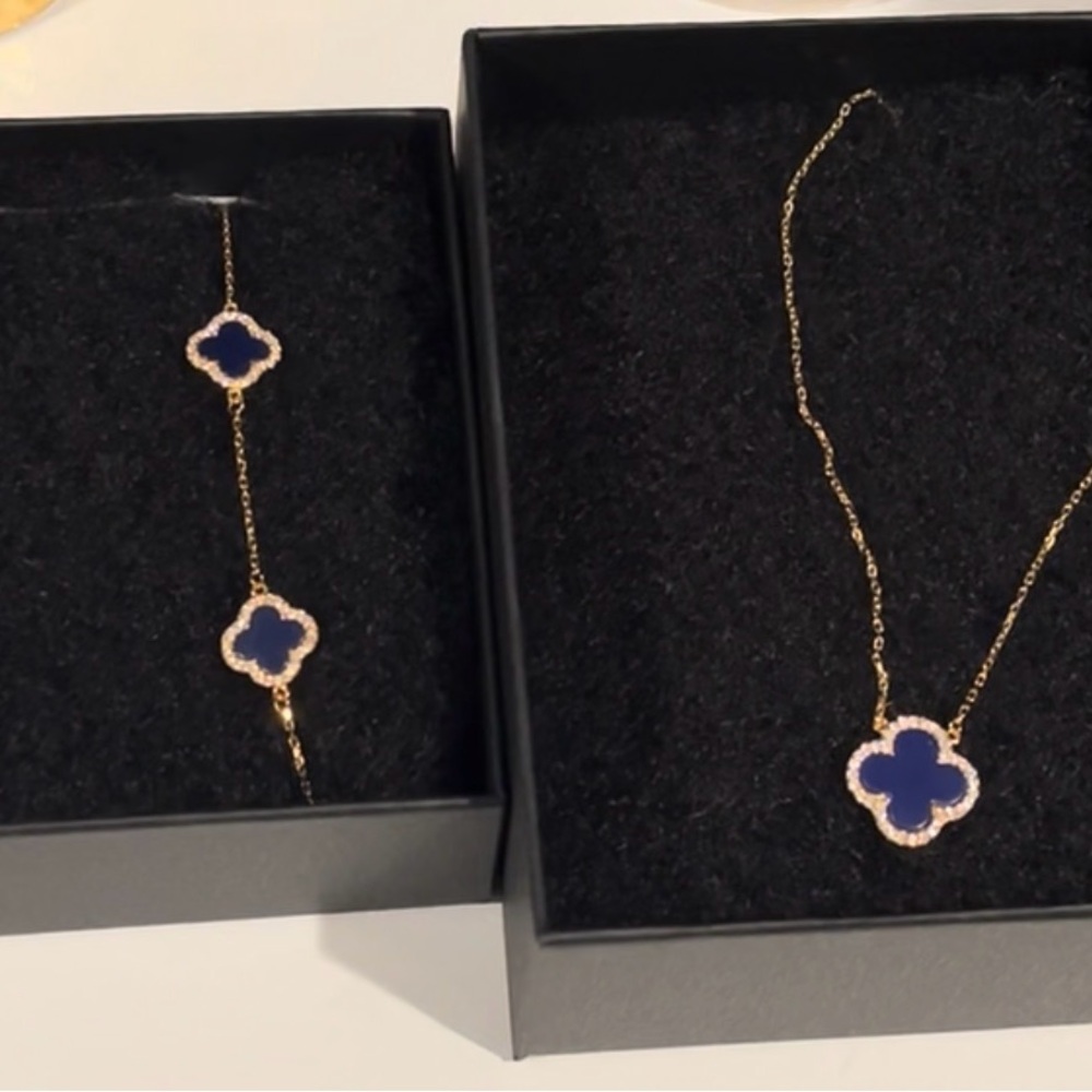 Elegant Gold and Blue Clover Jewelry Set